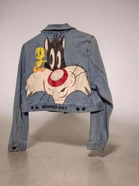 Members Only Looney Toons Light Blue Denim Jacket w/ Tweety & Sylvester Graphic